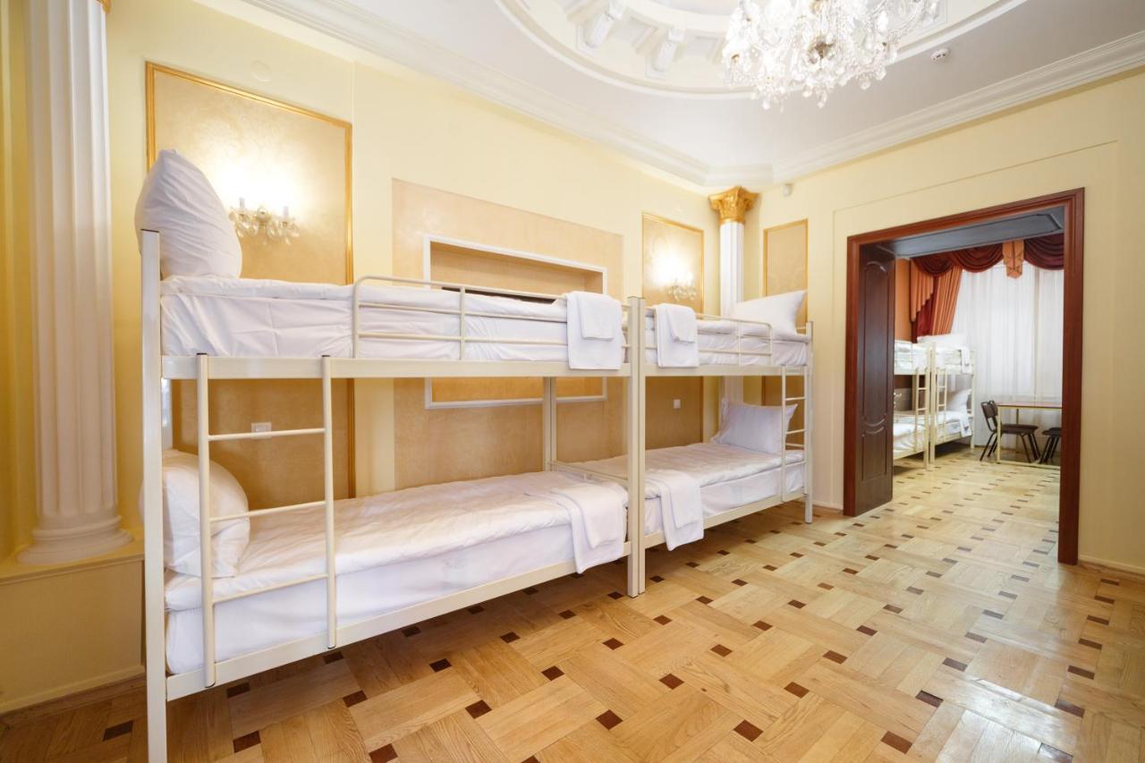 Hostel Suputnyk Lviv Ngoại thất bức ảnh