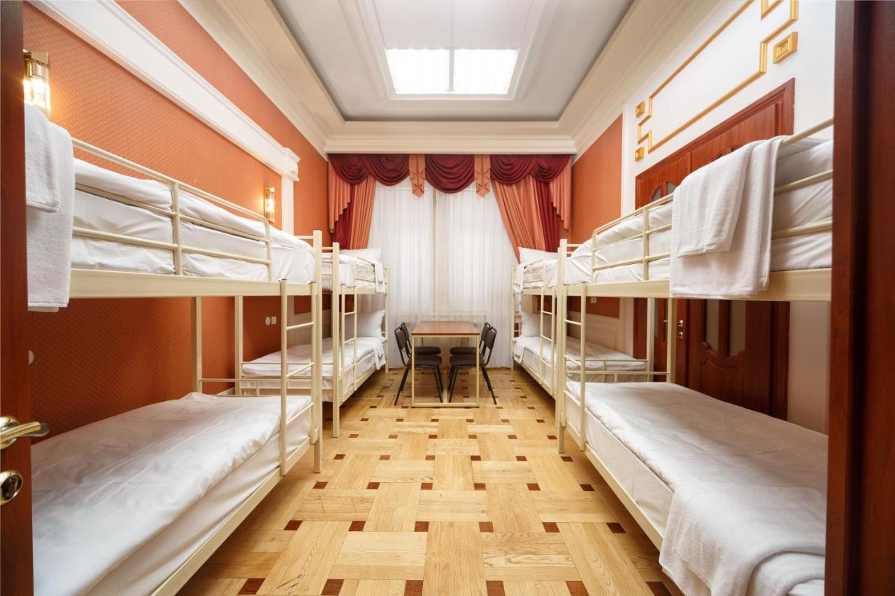 Hostel Suputnyk Lviv Ngoại thất bức ảnh