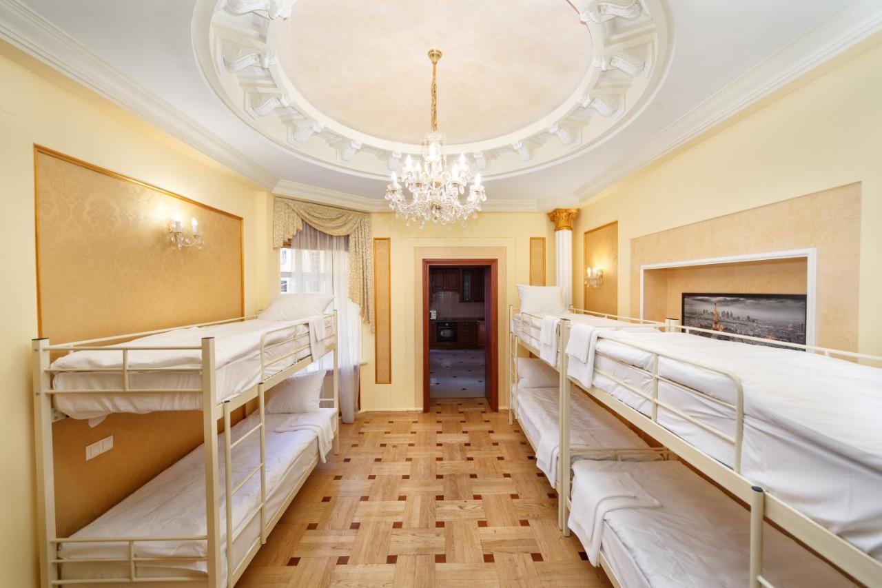 Hostel Suputnyk Lviv Ngoại thất bức ảnh