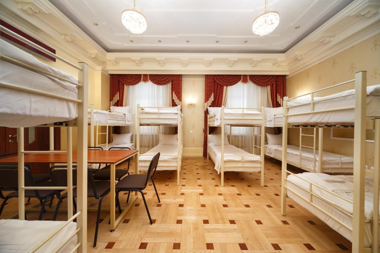 Hostel Suputnyk Lviv Ngoại thất bức ảnh